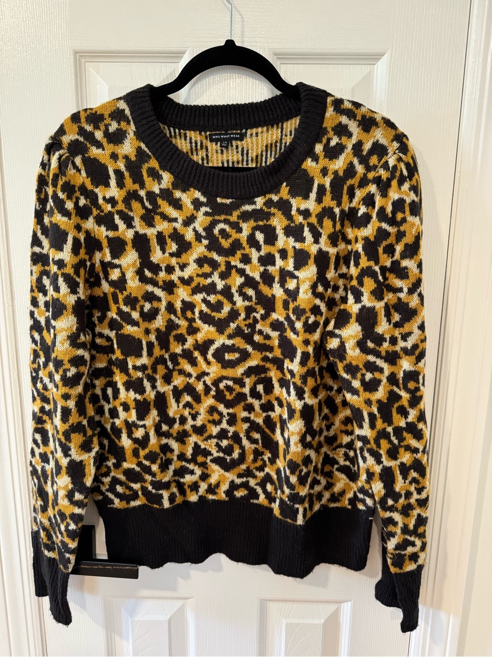 Who What Wear Leopard Print Puff Sleeve Sweater – Size